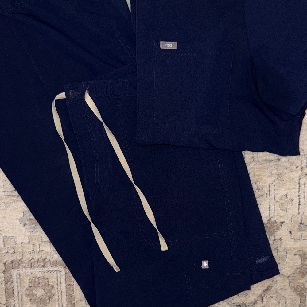 Figs Navy Scrub Set with Drawstring Pants - Picture 3 of 6